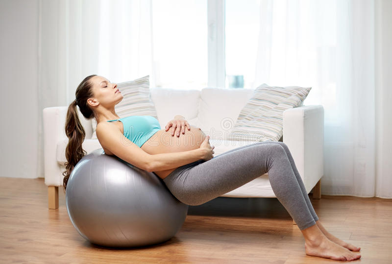 лечебная физкультура +при беременности, беременность, роды, кесарево сечение, рубец на матке, лечебная гимнастика